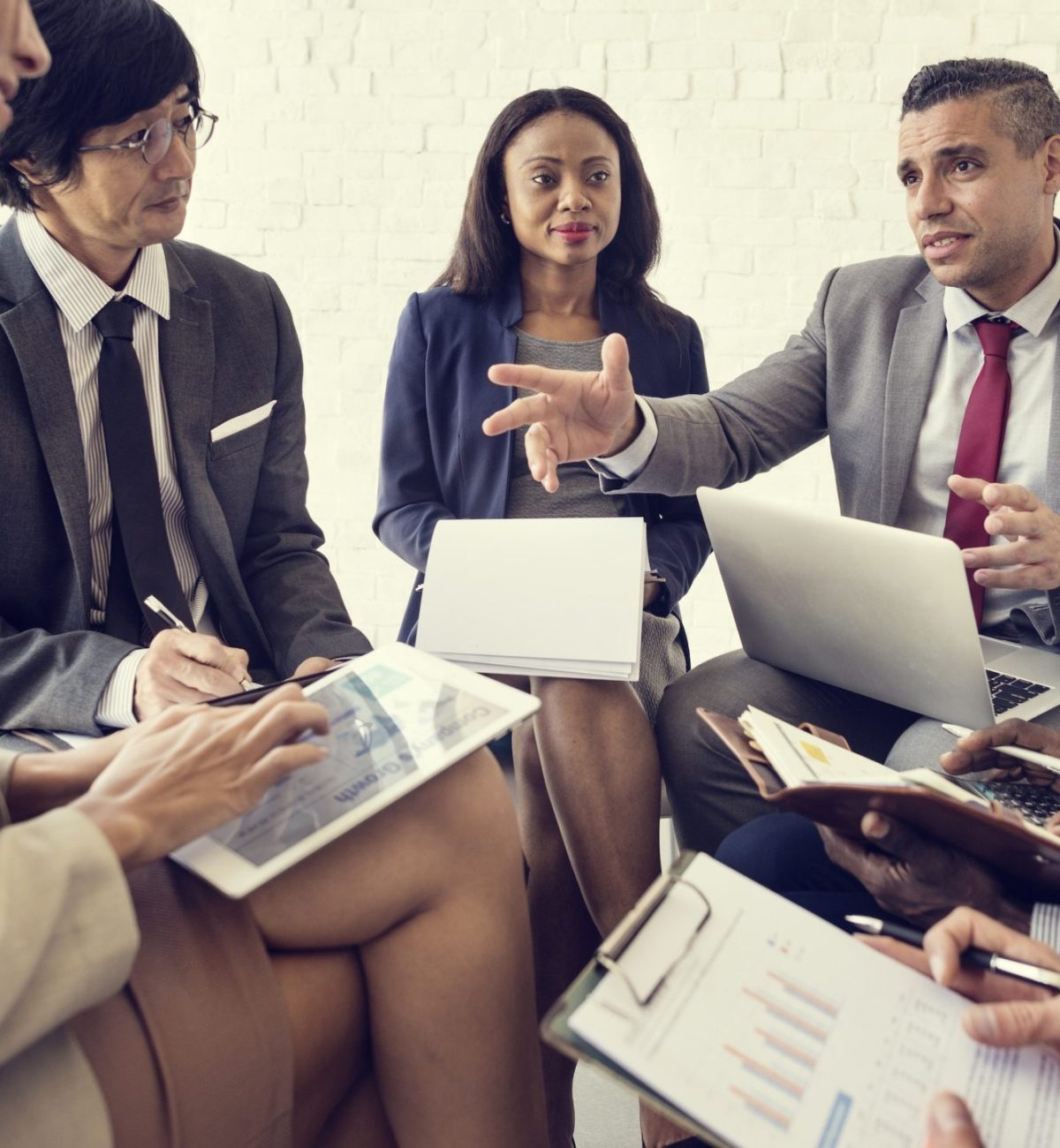 business-people-discussion-marketing-plan-meeting-concept-e1669534147328